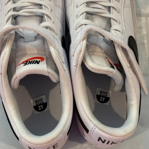 Nike Kids White and Black Velcro Sneakers - Picture 3 of 6